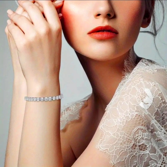 Luxurious 14 Carat Moissanite Silver Tennis Bracelet for Women - 9
